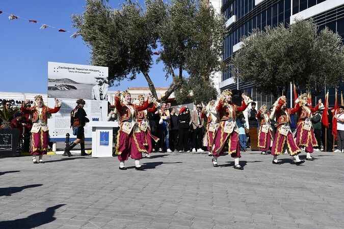 Atatürk'ün Kuşadası'na gelişinin 100.yılı kutlandı